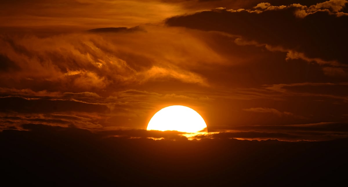 This year's record temperatures are influenced by an El Niño event. - Ap